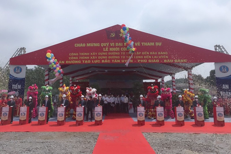 Binh Duong starts construction of the arterial road, connecting the re...
