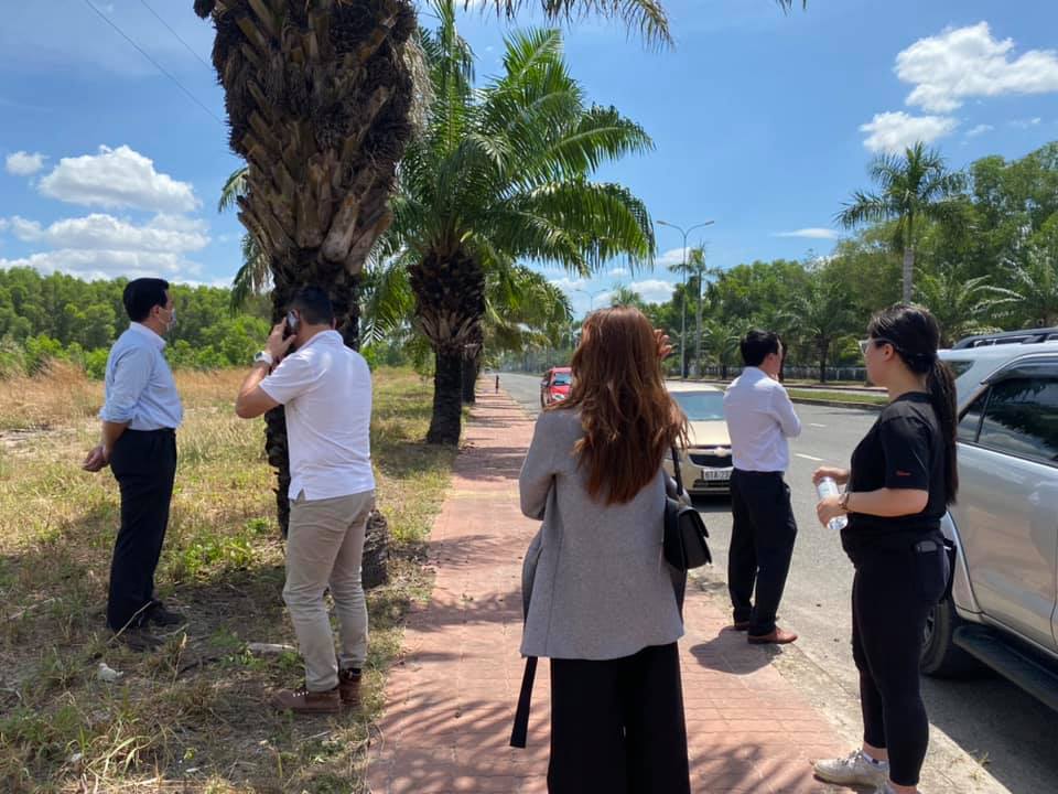 Japanese investors visit land in Nhon Trach Industrial Park